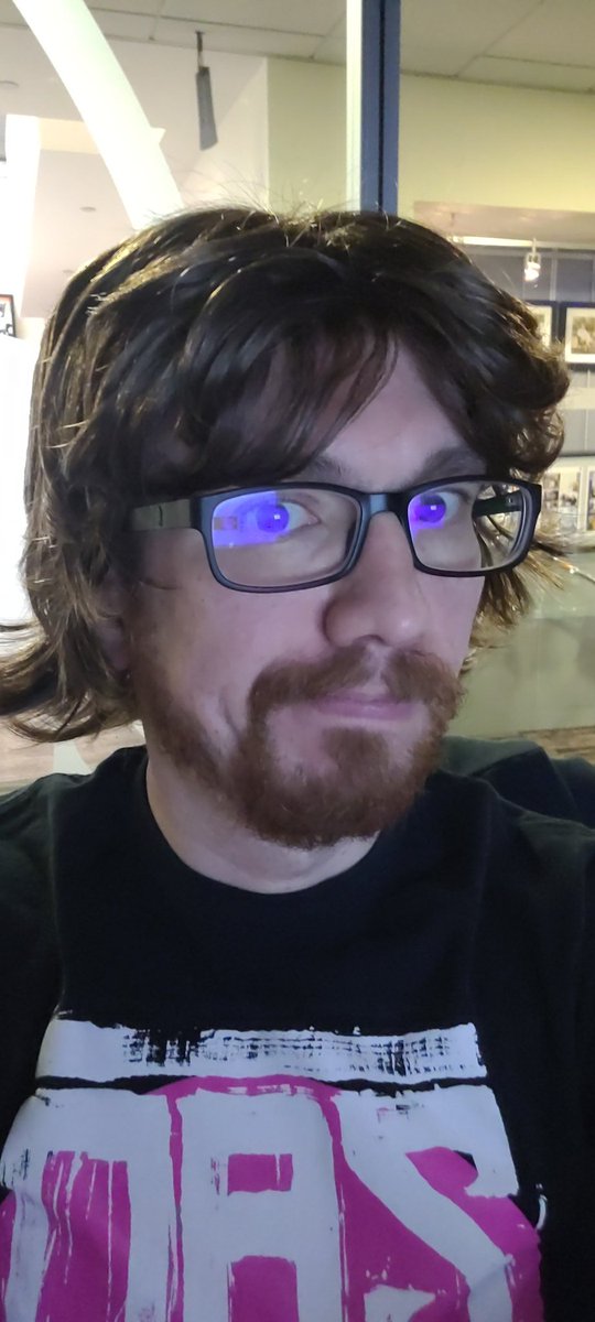 BigBoardBryan's tweet photo. Having a great hair day! #FridayVibes #AprilFoolsDay2022 https://t.co/cJ32uJIKrM