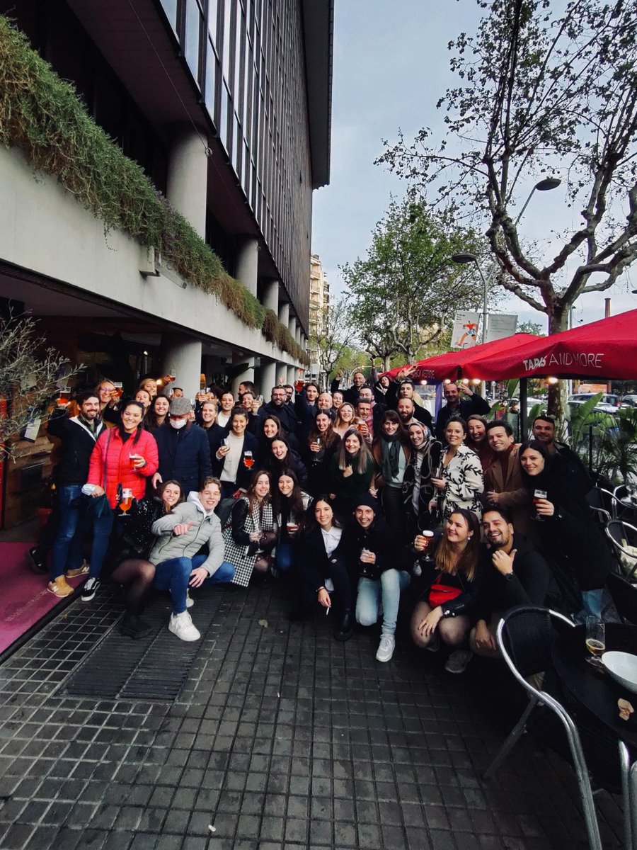 sebventurini's tweet photo. Ni le froid,
Ni la pluie,
Ni la grêle,
Ni même le beau temps
N'allaient nous empêcher de profiter d'un afterwork avec la team @weekendesk_es de Barcelone de #weekendesk
You rock Weders 💪 https://t.co/IZlDDcI7q0