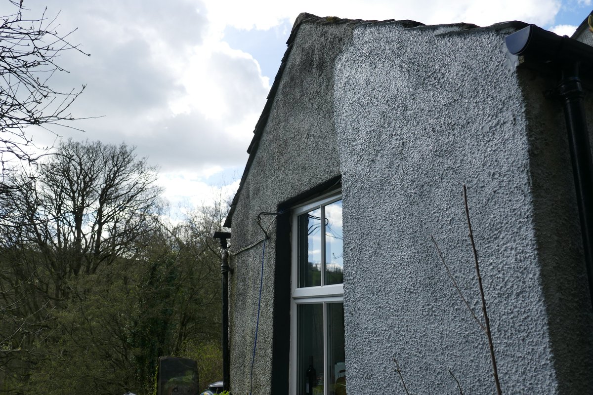 TheLengthsman's tweet photo. Have you ever started one of those jobs you wished you hadn't ?
#pebbledashing
#Granocryl
#Masonrypainting https://t.co/dG5TLXEqEW