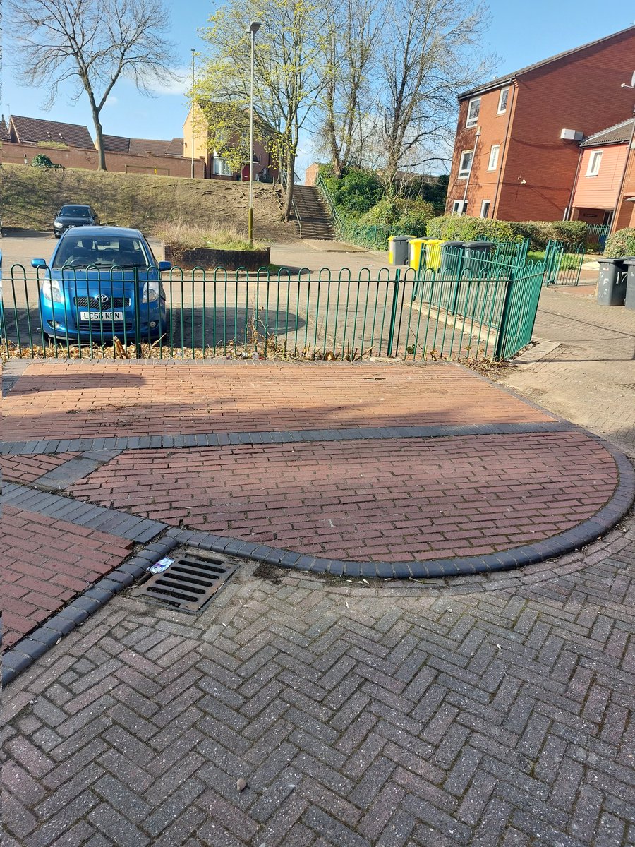 Looking to improve my neighbourhood in Beaumont Leys with the agreement of residents to provide an enclosed bin area @pa_housing #teampurple #neighbourhood23