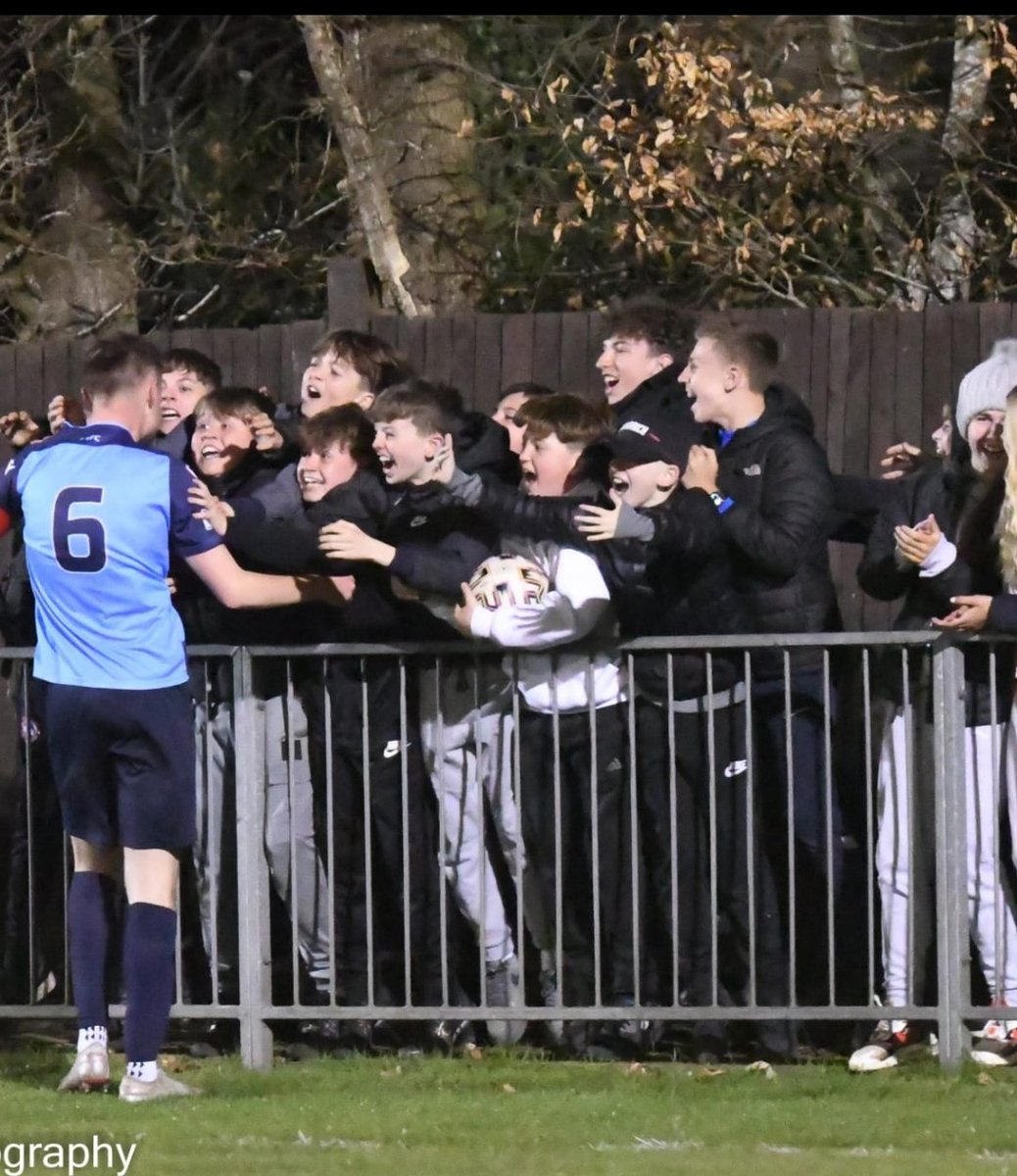 tommytaylor1201's tweet photo. Not all Footballing heros play in front of 60,000..but the look on these young peoples faces show what @Love_non_league @FootballGrf @NonLeagueFoot really is. @FCFleetTown scoring last minute does helpπ @ComCoFL @nls_wessex https://t.co/o7ED1aAzhI
