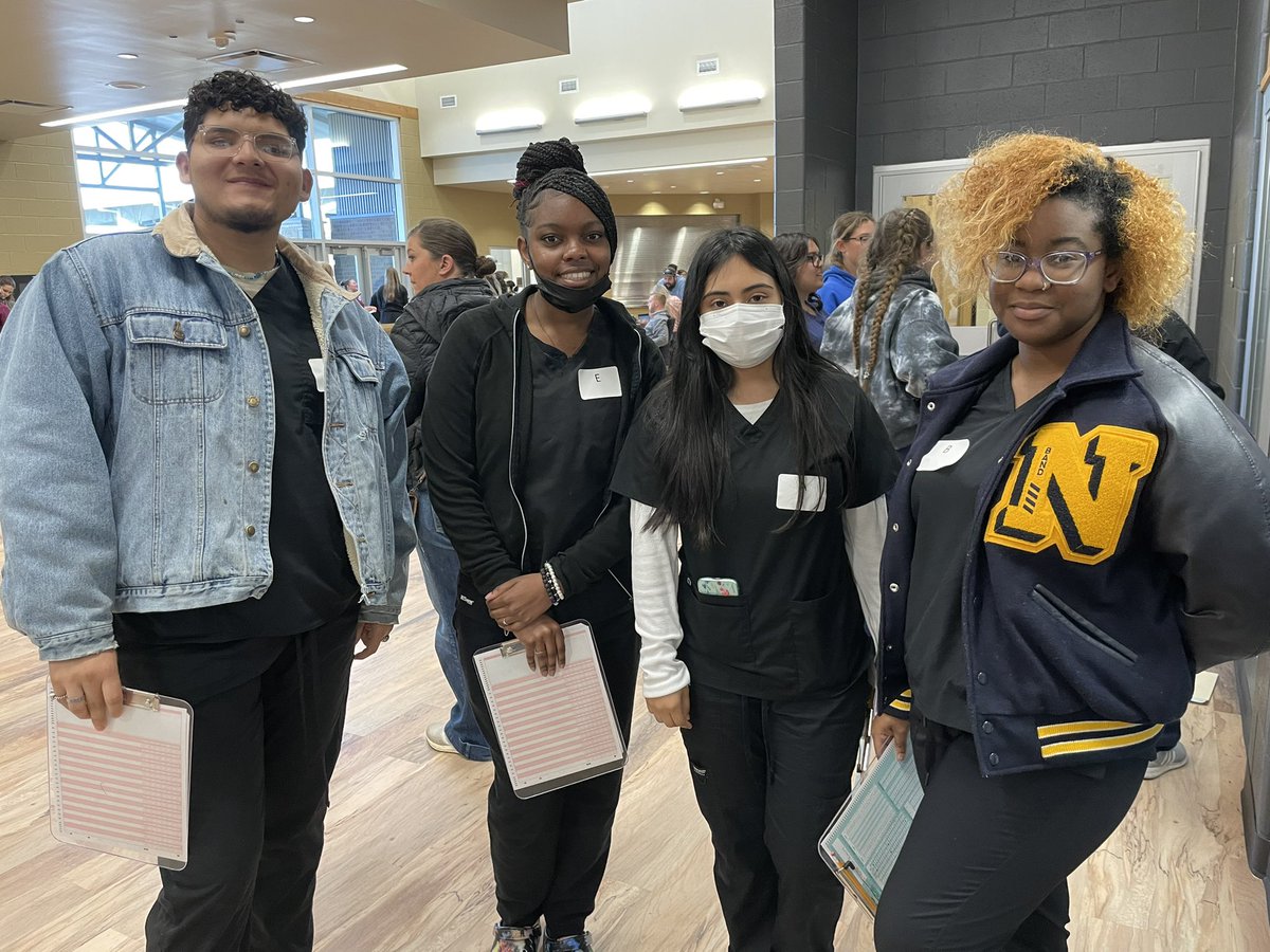 NimitzFFA's tweet photo. @NimitzHS_AISD at the @area3ffa Vet Med contest yesterday 🩺🔬🥼 great job all contest season! #IgniteFFA #AldineForward @AldineISD @AldineCTE @aaronhdz60 https://t.co/vNyBYhCR5A