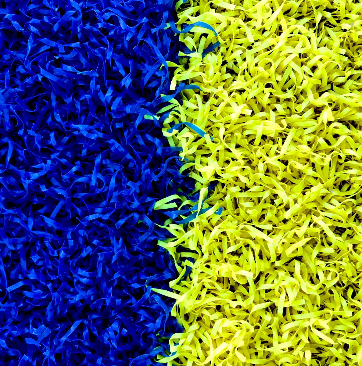 RWBAPEDept's tweet photo. Our work to represent and champion the Ukraine 🇺🇦 continues today. Even our Astro surface honours the flag colours. Year 8 exploring positioning in their invasion unit of work today #SupportUkraine #StandWithUkriane #PEpower @RWBAcademy @RWBAHolocaust https://t.co/WjJQijD3vn
