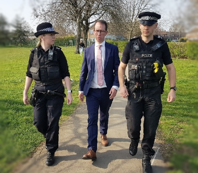 ThamesVP's tweet photo. 🚨 NEWS: Further £7m to tackle serious violence 🚨
TVP + @TV_PCC have welcomed the announcement of an additional £7m over 3 years from the Home Office Serious Violence Fund to support efforts to prevent & tackle serious violence + knife crime
👉 https://t.co/9fzyLGPM8W |@TV_VRU https://t.co/Rqu1poTPyw