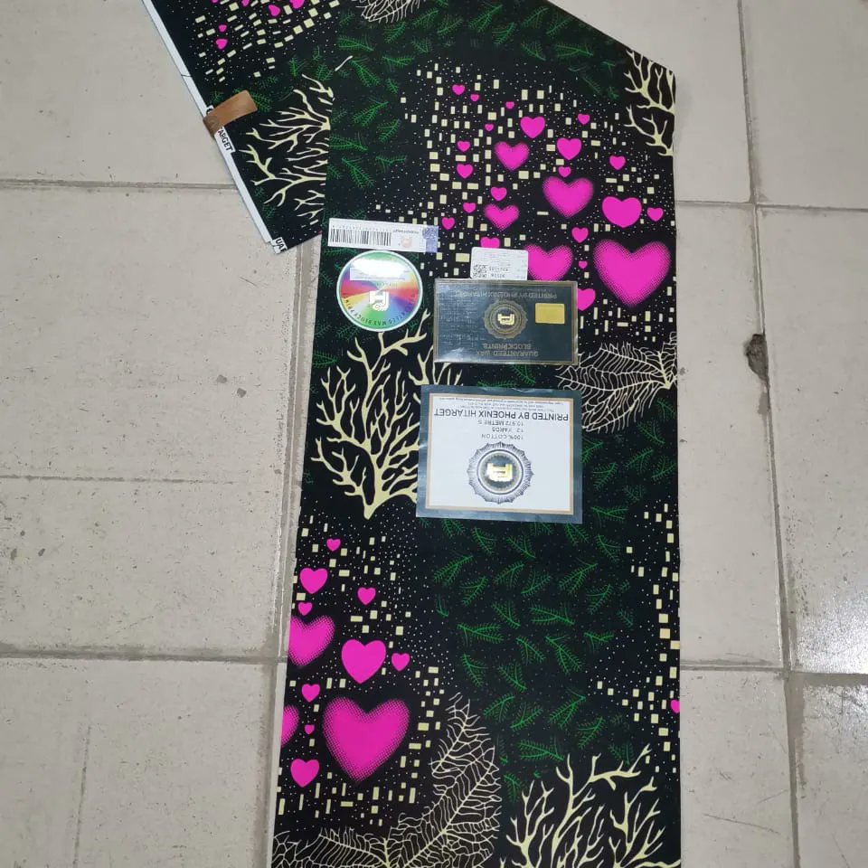 Grace345415651's tweet photo. Affordable quality ankara materials. Please contact me for your aso ebi and owambes. Thanks https://t.co/uFIum1fLJT