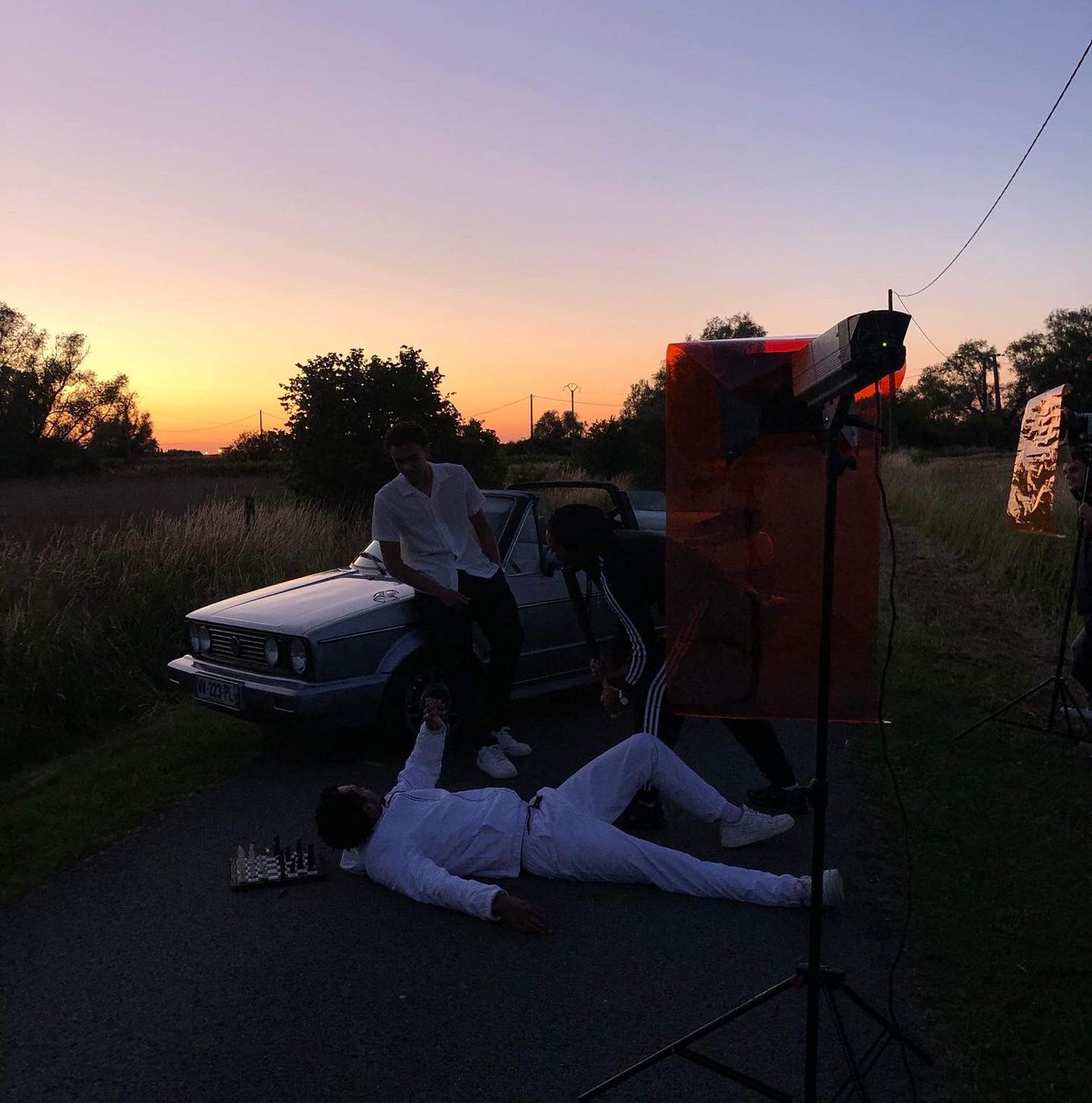 001symbol's tweet image. 1 an et demi que cette cover est dans le four, aujourd'hui elle est enfin dispo sur les plateformes 🙌
Fier de toi @Singa243 🌅