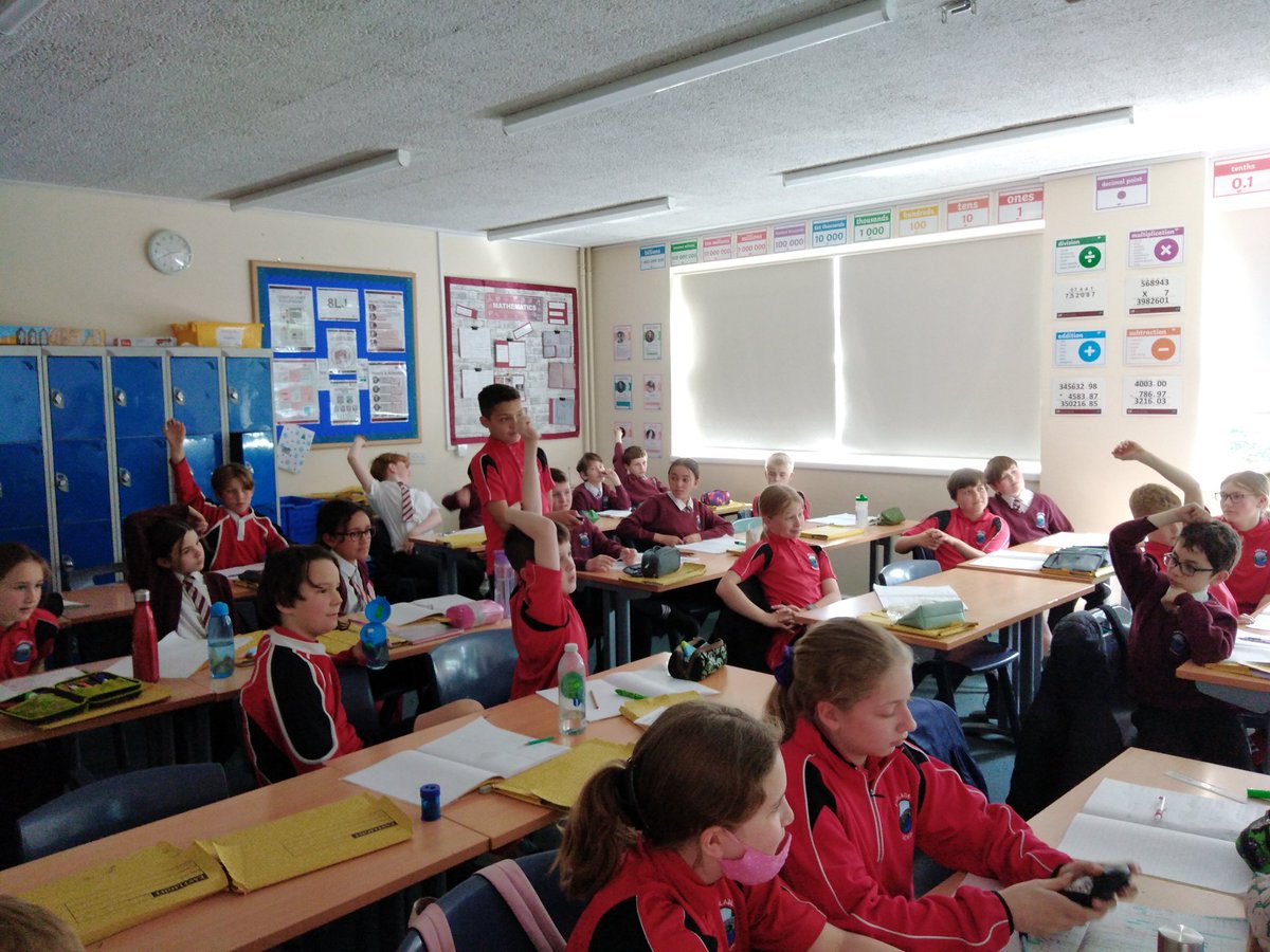 linsladeschool's tweet photo. Great to see a peer led Maths session from Rei in Yr 6 this week! #epicleaders @ewassef1 @ChilternTSH @mrRteaching @LoveLeightonB @TotallyLocal_LB @AndrewSelous @mjpGibbs @LinsladeMaths @MrPark_1 @ChilternLT https://t.co/yNBl6llBlL