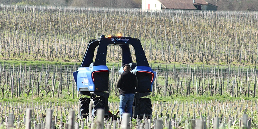 chateau_guiraud (@chateau_guiraud) on Twitter photo ๐ ๐๐๐ค๐ฎ๐ฌ: ๐ฅ๐ ๐ง๐จ๐ฎ๐ฏ๐๐ฅ ๐๐ฅ๐ฅ๐ข๐ฬ ๐๐ <a href="/chateau_guiraud/">chateau_guiraud</a> ๐
Le robot Bakus parcours les parcelles de #ChรขteauGuiraud en adรฉquation avec ses valeurs. Vรฉhicule 100% รฉlectrique, il rรฉpond aux exigences d'un travail du sol sans herbicides.
<a href="/VitiBot/">VitiBot</a>
#Nature #Organic #Ab ๐ ๐๐๐ค๐ฎ๐ฌ: ๐ฅ๐ ๐ง๐จ๐ฎ๐ฏ๐๐ฅ ๐๐ฅ๐ฅ๐ข๐ฬ ๐๐ <a href="/chateau_guiraud/">chateau_guiraud</a> ๐
Le robot Bakus parcours les parcelles de #ChรขteauGuiraud en adรฉquation avec ses valeurs. Vรฉhicule 100% รฉlectrique, il rรฉpond aux exigences d'un travail du sol sans herbicides.
<a href="/VitiBot/">VitiBot</a>
#Nature #Organic #Ab