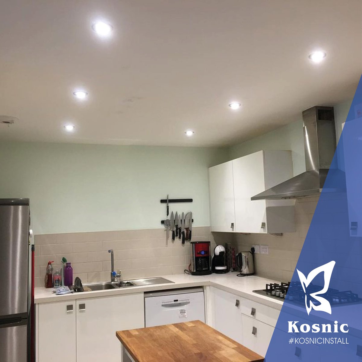 KosnicUK's tweet photo. Perfectly aligned, six Mauna LED fire rated downlights, brightening up this kitchen.
Thanks Sam The Spark for sharing your #KosnicInstall https://t.co/uEN43AH1S1