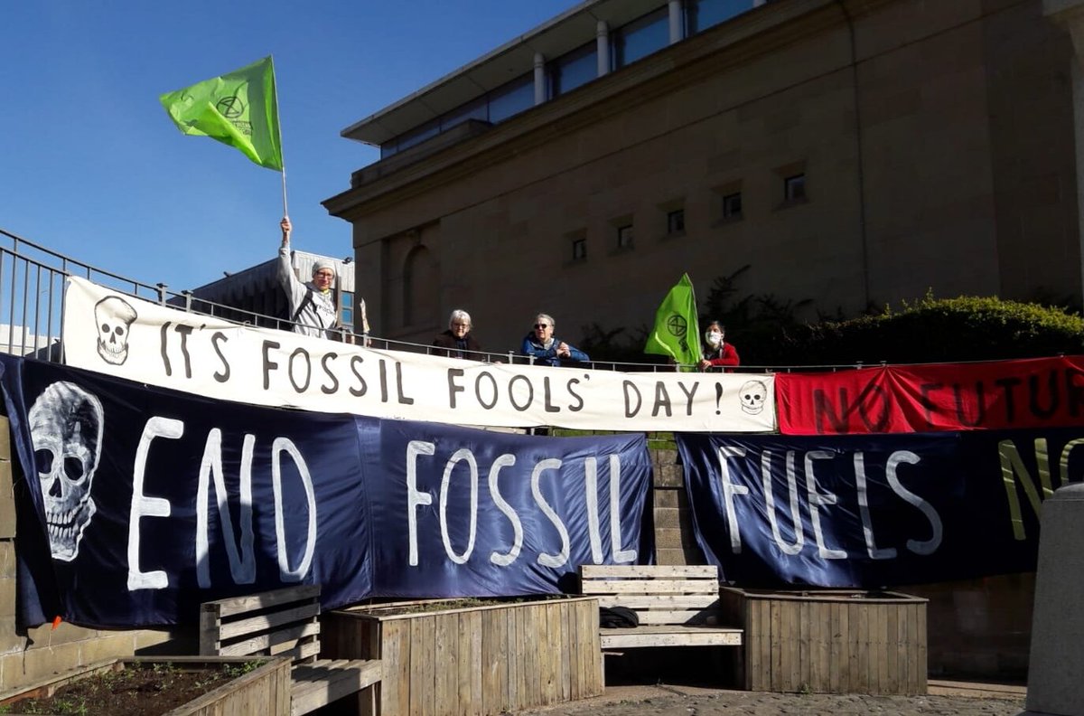 XRDundee's tweet photo. Today the Government have committed millions to fuel poverty while allowing fuel companies to accrue record profits while they continue to destroy all our futures #fossilfoolsday #headingforextinction https://t.co/PNzJ9cib8P