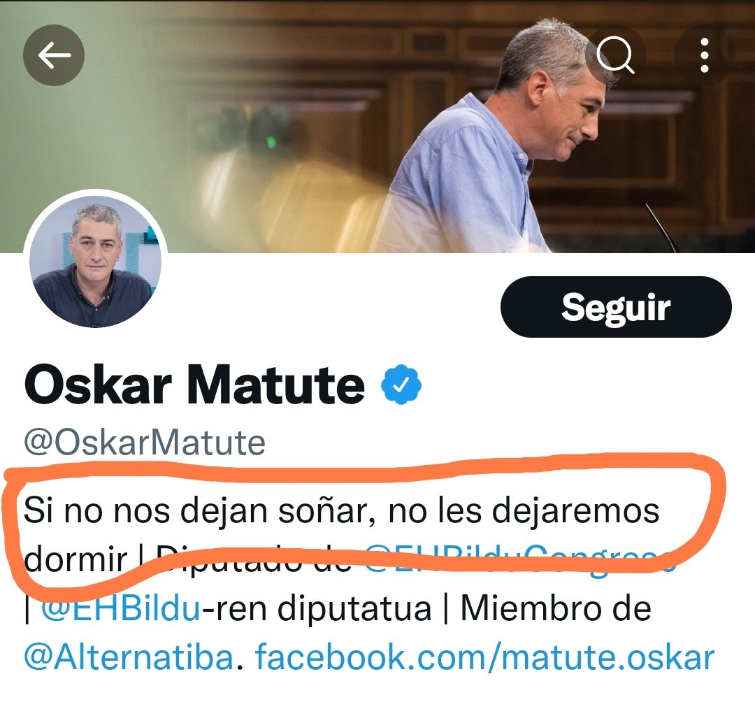 Pepepepillo8's tweet photo. A ver, si traducimos esto, se puede inferir; o me dais lo que yo desee u os lo arrebataré como sea.
Biba la demokrazia. https://t.co/DQ3Cw3m3sU