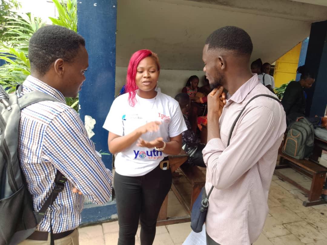 grace_ngumba's tweet photo. #HappeningNow: sensibilisation sur le protocole de Maputo, le SCAF et le chatbot nurse nisa auprès des jeunes en milieu universitaire.
#YouthSprint
@MakokiYaMwasi 
@NLkinbrazza https://t.co/oUb9VLloOq