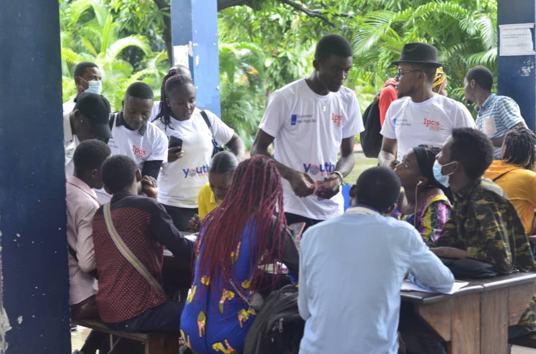 MpangaBettina's tweet photo. #HappeningNow: sensibilisation sur le protocole de Maputo, le SCAF et le chatbot nurse nisa auprès des jeunes en milieu universitaire.
#YouthSprint
@MakokiYaMwasi 
@NLkinbrazza https://t.co/nvMDEgr9BK