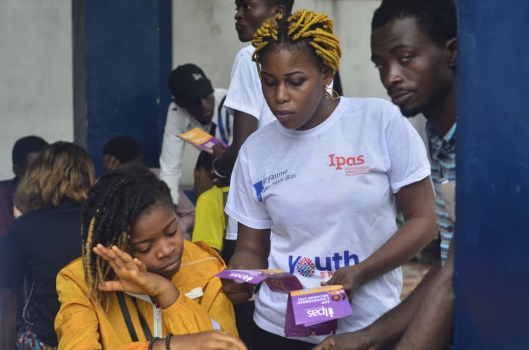 MpangaBettina's tweet photo. #HappeningNow: sensibilisation sur le protocole de Maputo, le SCAF et le chatbot nurse nisa auprès des jeunes en milieu universitaire.
#YouthSprint
@MakokiYaMwasi 
@NLkinbrazza https://t.co/nvMDEgr9BK