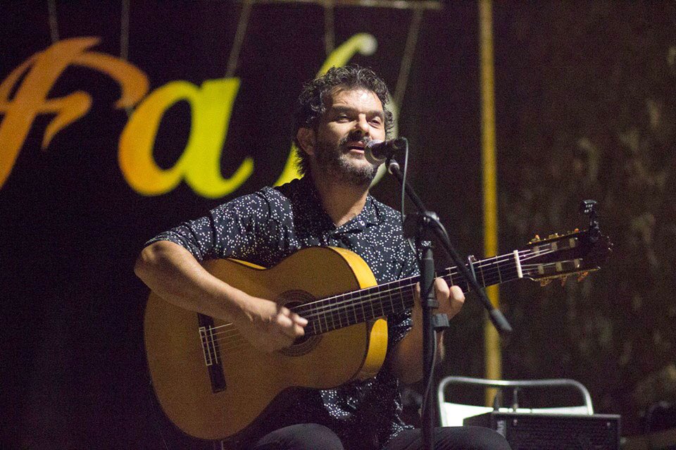 Demà dissabte, 2 d'abril a 2/4 de 7 de la tarda, <a href="/Nestor_Mont/">Néstor Mont</a> en concert a El Foment de Girona! Concert, beguda i mos per 10 euros. Encara queden entrades, les podeu comprar a: elfomentgirona.cat/agenda/133/nes…