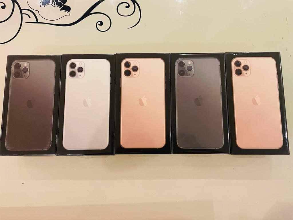 AltaybIsmail88's tweet photo. #Top phone 
اسعار الجمعة 💚
IPhone 11 pro max.    440
IPhone 11                     335
IPhone X smax.          305
IPhone X.                     215
IPhone 7+.                    160 https://t.co/SPun95Z1bt