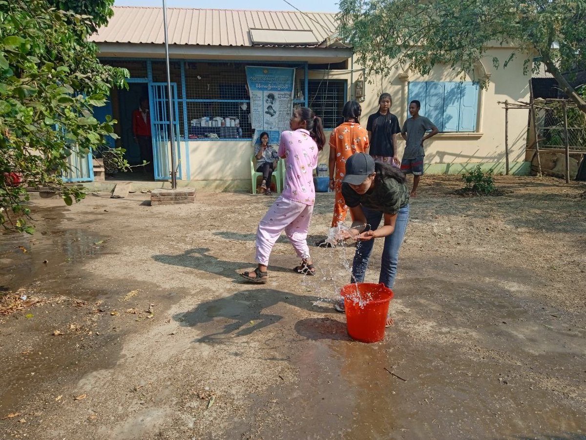 ZawWaiSoe4's tweet photo. Health and Education in PDF Control Area. #WhatsHappeningInMyanmar https://t.co/8gWxg8eaGv