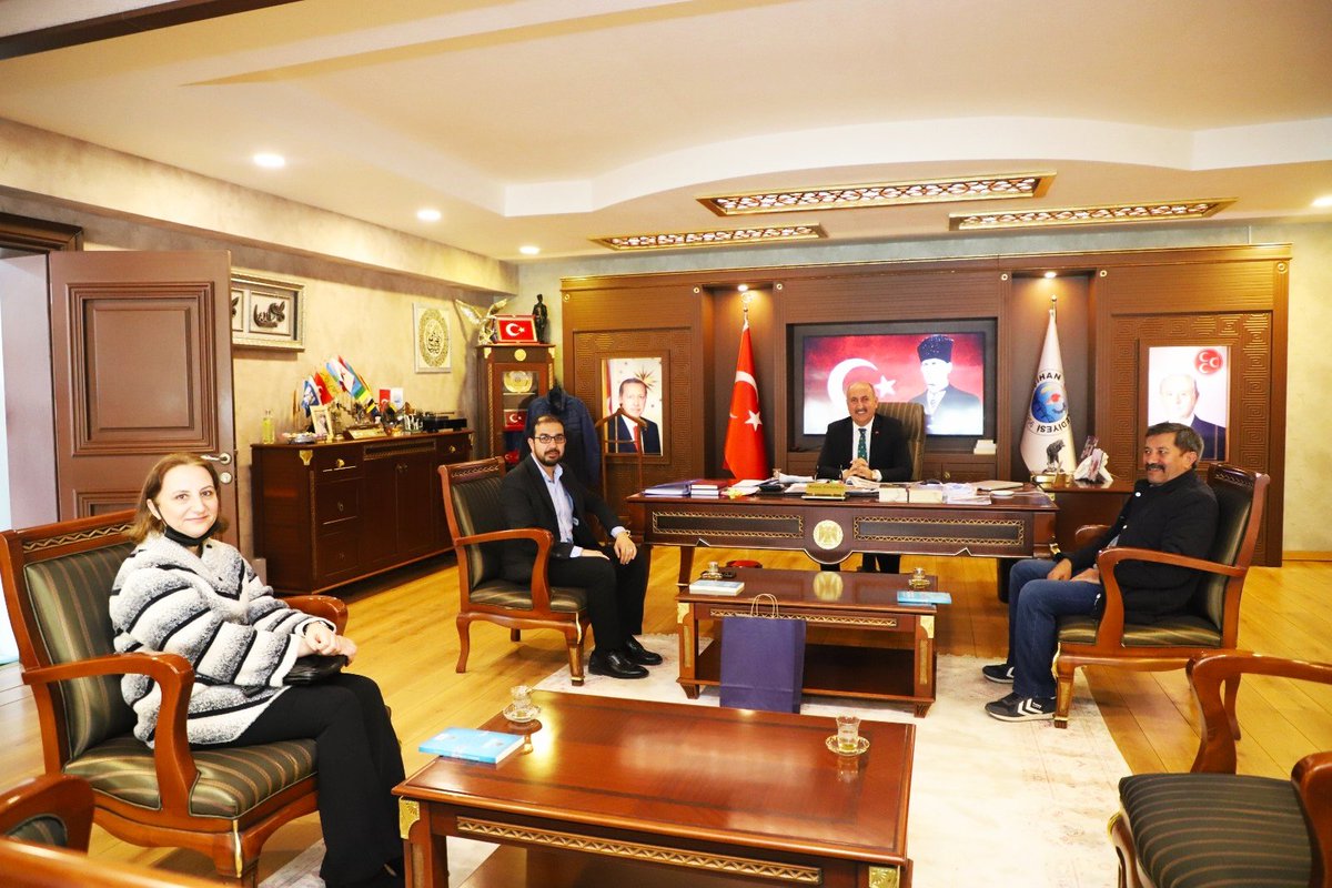 osim033's tweet photo. Gülbeyaz Sümer Anadolu Lisesi olarak, Yahşihan Belediye başkanımız @turkyilmaz71 makamında ziyaret ettik. Kabullerinden dolayı teşekkür ederiz. https://t.co/QbcE2WRhZ2