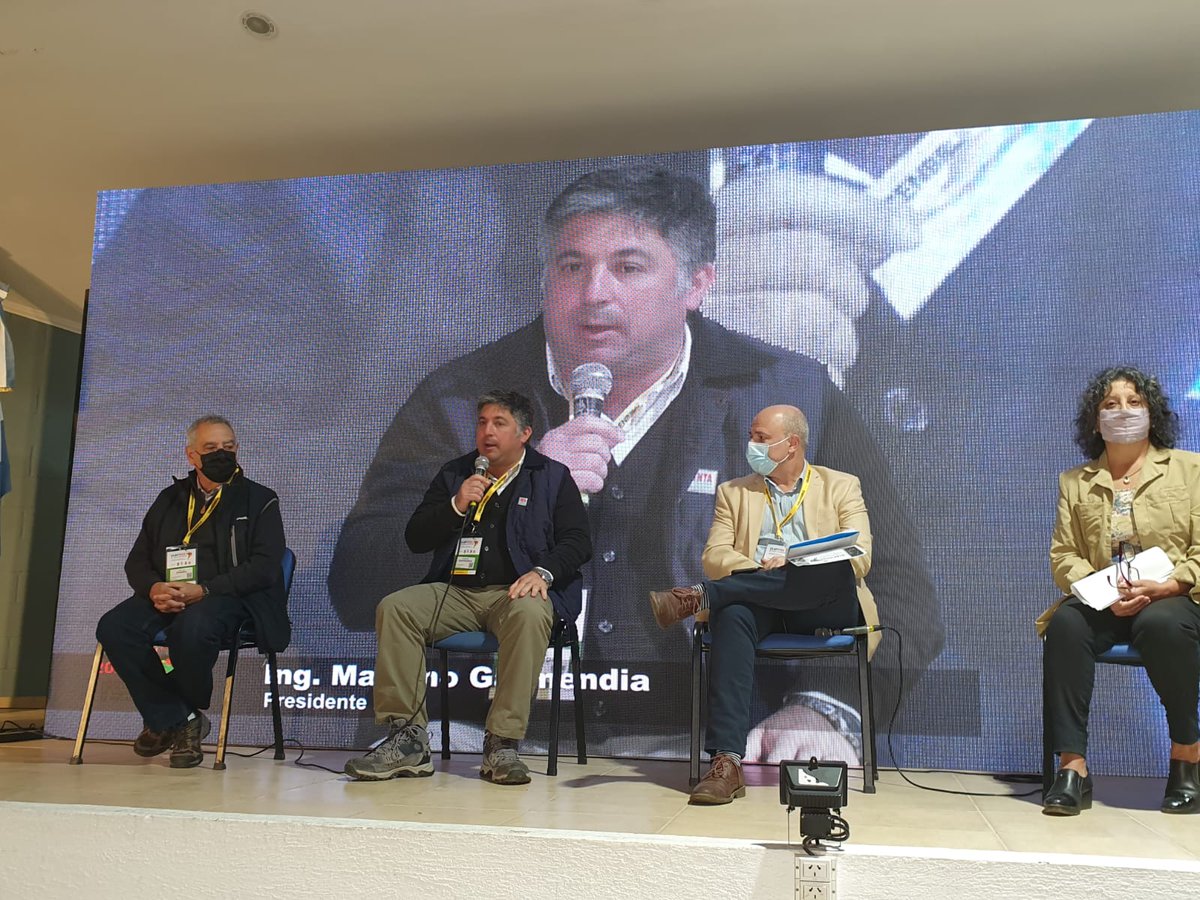 Agricultura de precisión: el <a href="/intaargentina/">INTA</a> presentó un nuevo programa nacional

Se trata de un proyecto que busca generar nuevas tecnologías para el desarrollo de sistemas agroalimentarios sostenibles, y contener todas las iniciativas del país.

→ bit.ly/3iUqfqG