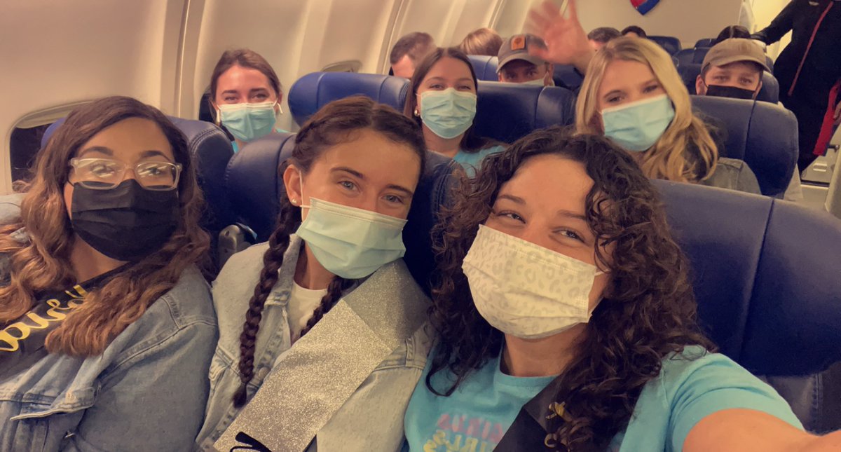 jillian_badg's tweet image. nashville here we come!!!! #bachweekend