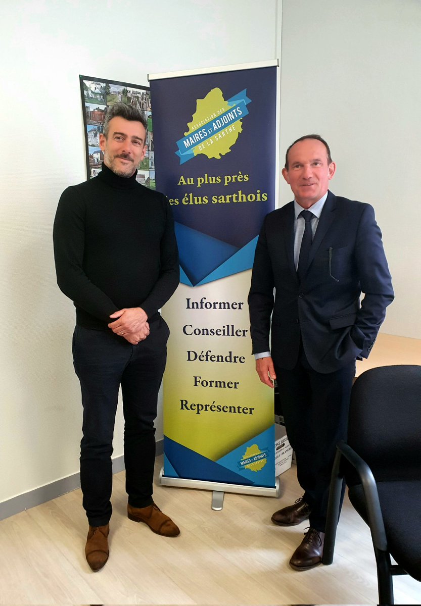 ASSOMAIRES72's tweet photo. 🤝 Temps d'échange hier avec @MamouStephane, Directeur Régional Pays de la Loire d'@ENGIEgroup &amp; signature d'une convention officialisant notre partenariat !
Plusieurs réunions et ateliers à destination des élus sarthois à venir 🗓
@emmanuelfranco7 https://t.co/E3Zve36bjR