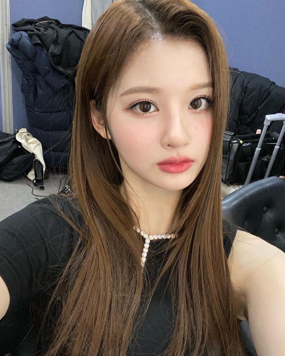 nmixxpics_'s tweet photo. NMIXX official instagram update with Sullyoon
 #SULLYOON #설윤 https://t.co/07DR1zmmC8