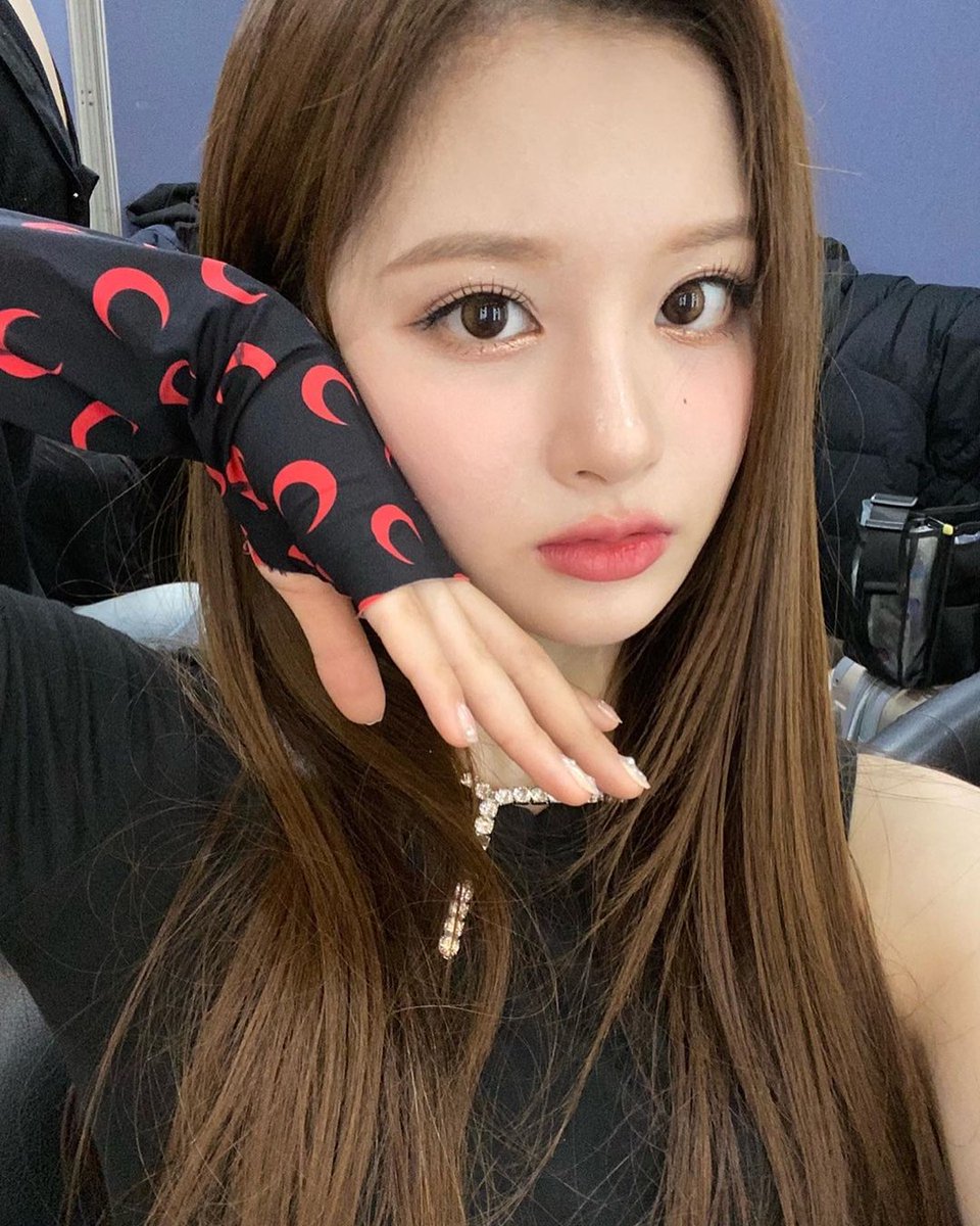 nmixxpics_'s tweet photo. NMIXX official instagram update with Sullyoon
 #SULLYOON #설윤 https://t.co/07DR1zmmC8