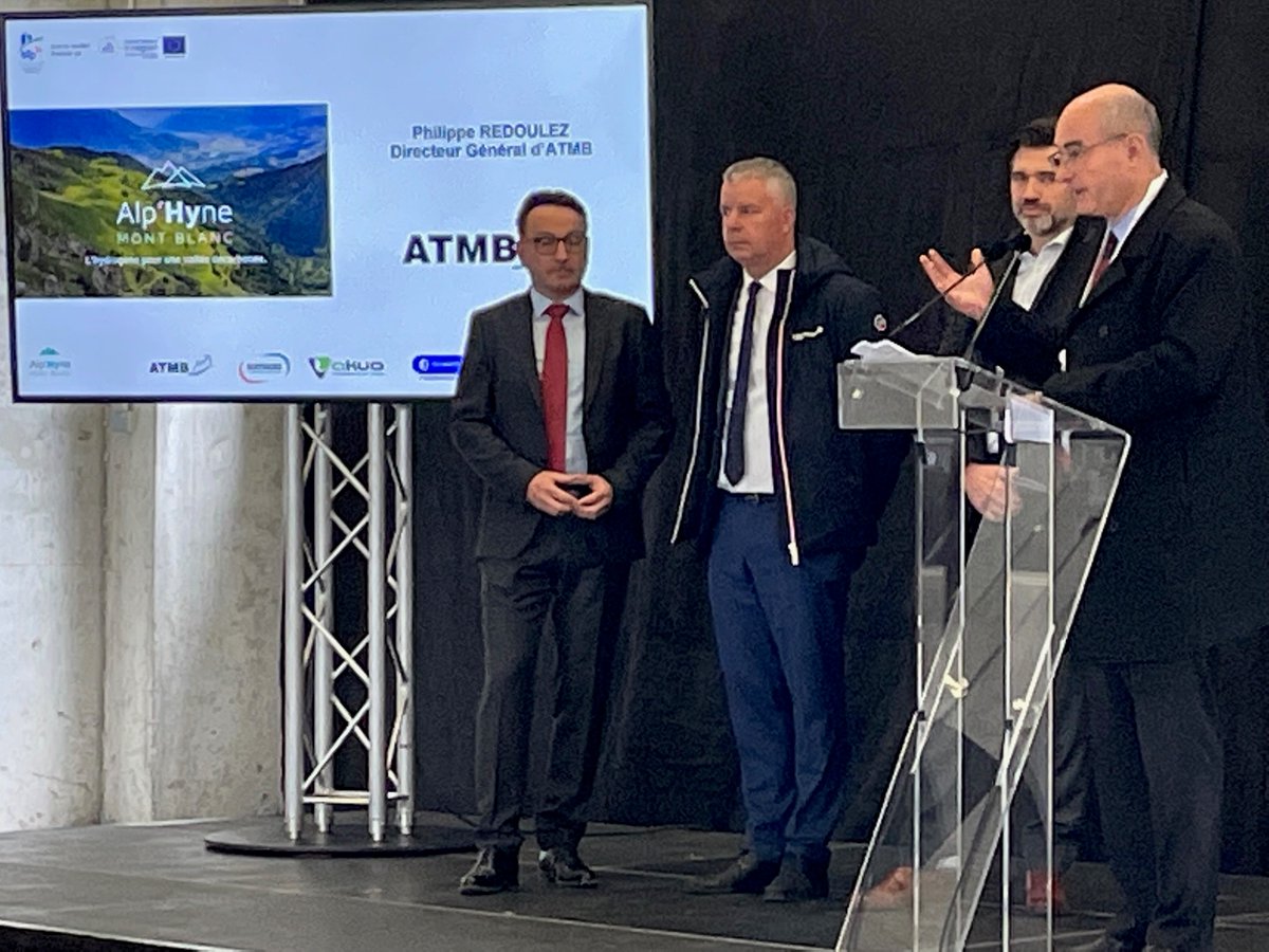 Bouygues_ES's tweet photo. [#HydrogeneVert] 🟢🌱 Retour sur la matinée d’information organisée hier à #Bonneville par la Fédération des Entrepreneurs et Artisans du BTP de Haute-Savoie pour présenter le projet #Alp’Hyne Mont Blanc aux artisans et entrepreneurs du BTP. 
#TogetherFurtherForClimate #hydrogene https://t.co/pAXUQYpXnU