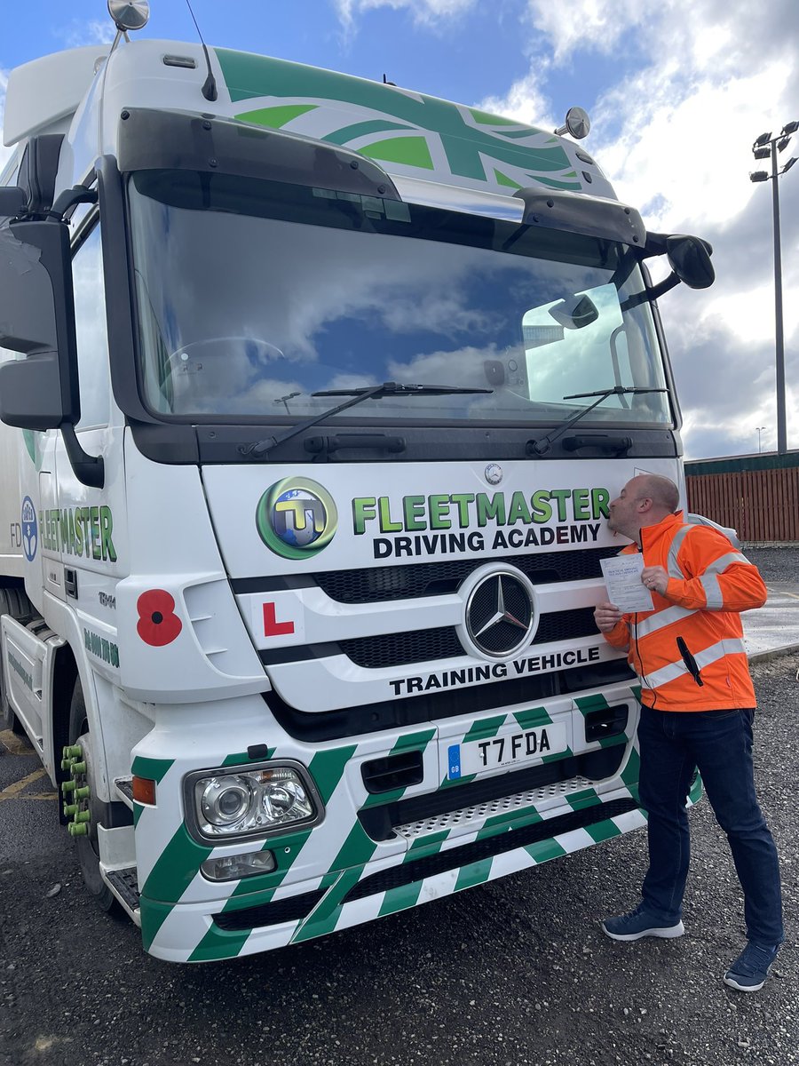 FleetmasterDA's tweet photo. Big well done to Mark Bennett from our friends at @networkrail for passing his C+E today at our @DVSAgovuk test centre 😎 🚚 #hgv #network https://t.co/mPCyimcLYM