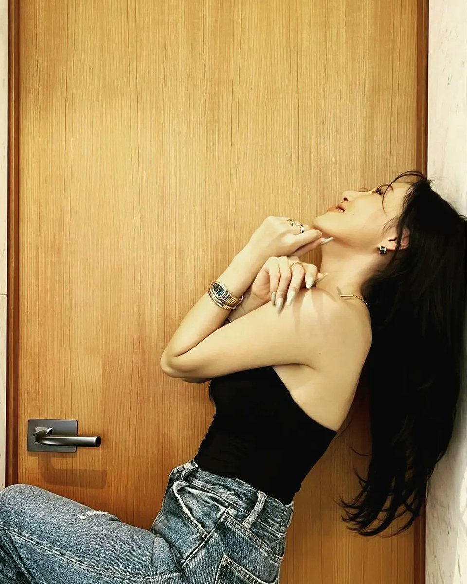 moomoooo_fan's tweet photo. _mariahwasa ig update

#hwasa #mamamoohwasa #화사 #마마무 #gorgeous #prettywoman #queenhwasa https://t.co/WVrIOQFuWD