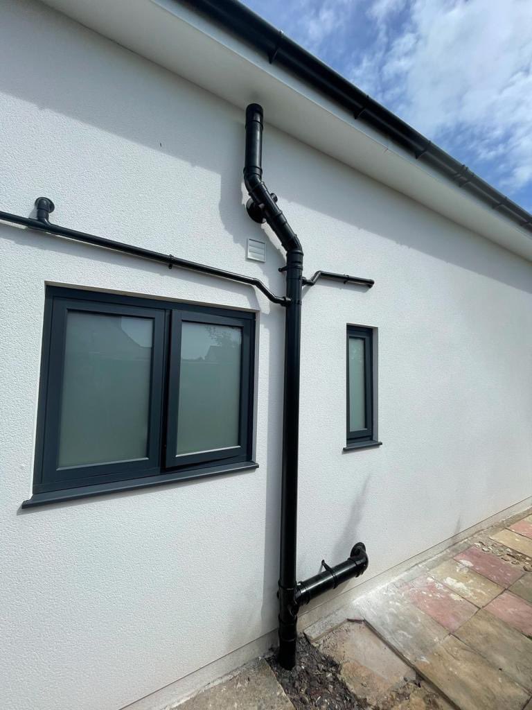 heating_jc's tweet photo. @DeborahMeaden Unbelievable product, I use it on all of my installation, easy to fit, great visual finish and meets building regs @PipeSnug https://t.co/e5YSfRzdkI