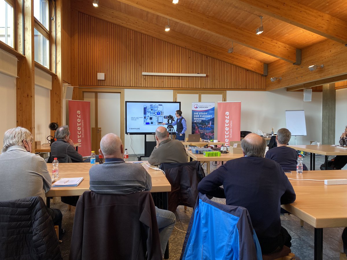 pulse_eco's tweet photo. Two weeks ago, the guys from https://t.co/Q4DbebwCNI hosted a workshop where they assembled multiple @SmartCitizenKit devices and added them to the https://t.co/FCenJYrIlc map: https://t.co/8ukbjwGPAQ https://t.co/TENNNueG1f