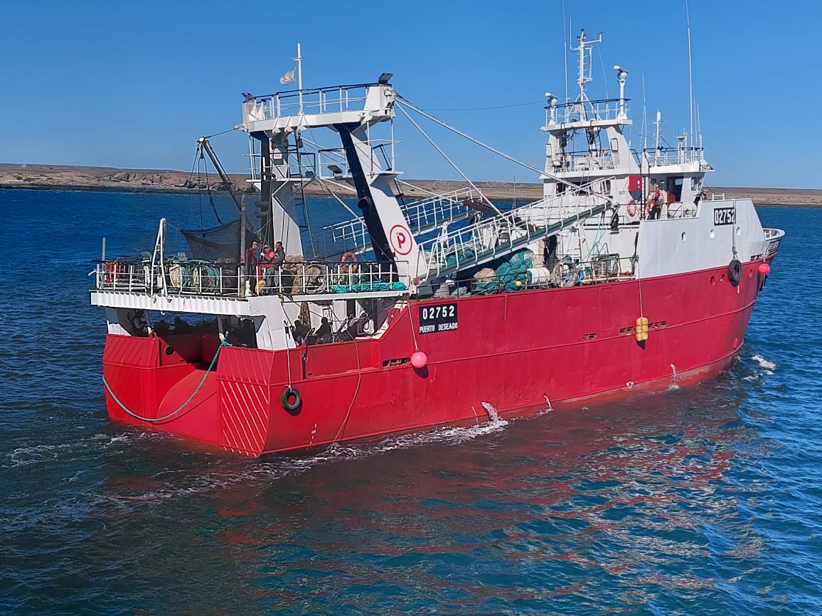 PescanovaCorp's tweet photo. ¡Comienza una nueva campaña de #gambón!🦐🦐 ¡Nuestros barcos en #Argentina ya están rumbo al norte! 🚢🚢 ¡Compañeros de #Argenova, os deseamos una buena marea! @pescanova_es 👏👏 https://t.co/RaYKEpLqyc