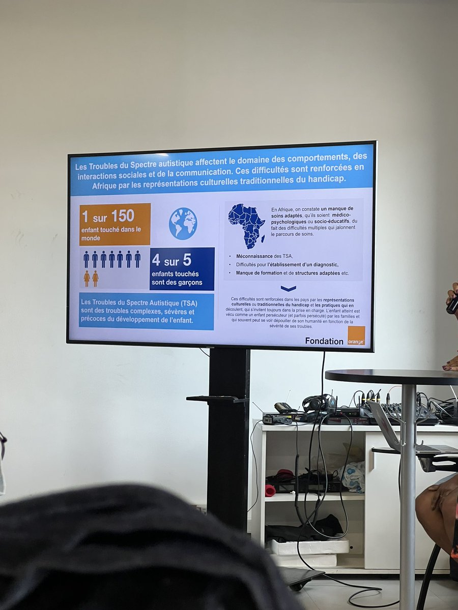 MFatoumbi's tweet photo. #FondationOCI #FOCI Le saviez vous ?1 enfant sur 150 est déclaré autiste. 4 fois plus les garçons que les filles https://t.co/36yky8pt1d