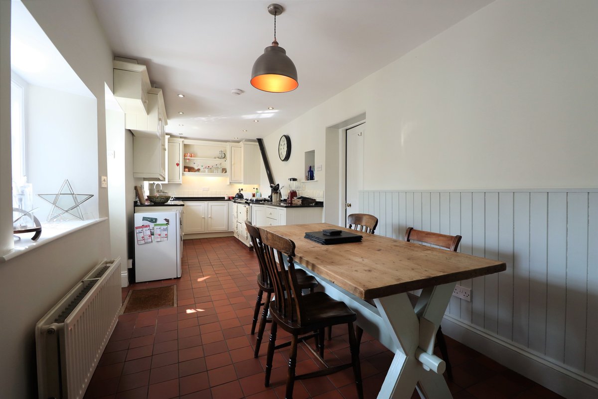 RRKProperty's tweet photo. A quintessential Grade II listed detached stone cottage located in the heart of the picturesque and lively village of St Briavels. This immaculately presented, rural four bedroom character cottage has a south facing garden, large attached garage and private parking.
#stbriavels https://t.co/CmHhesca8A