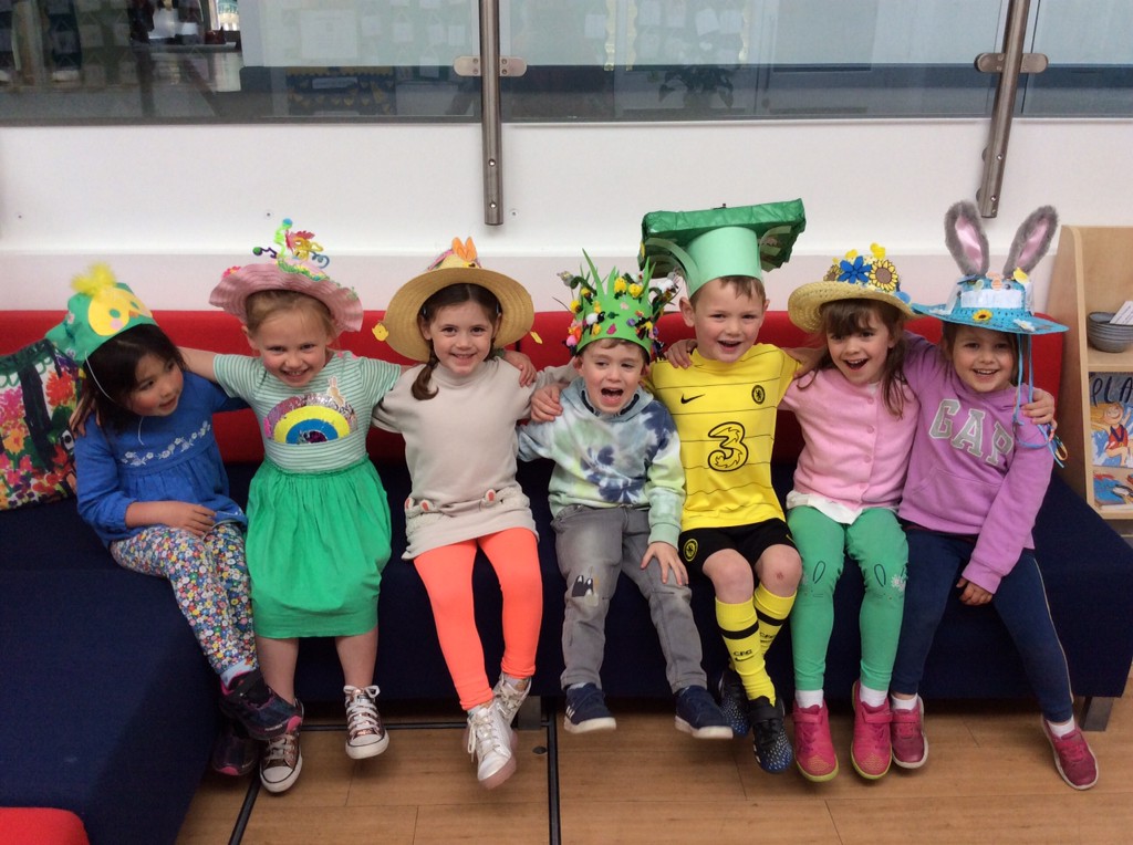 EyfsPolycarps's tweet photo. Happy Easter! 🐣 #primaryschool #eastercraft #easterbonnet #HappyEaster @PolycarpSchool https://t.co/wBfwec1LMG