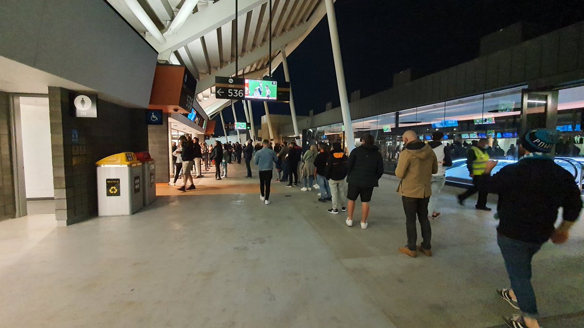How good is this new payment system at the bars at <a href="/TheAdelaideOval/">Adelaide Oval</a>?  This was the middle of the 2nd quarter!  You might be saving on wages but I'll bet your losing more in sales.