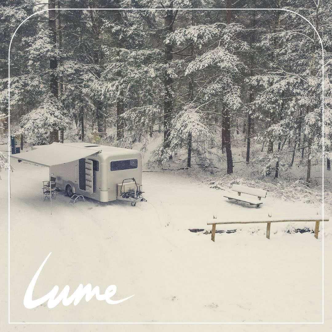 LumeTraveler's tweet photo. The April winds are magical... sometimes it snows in April. No worries. With Lume, you're always prepared to enjoy the thrill of nature. Feel free with Lume. #snow #1April #Aprilfirst https://t.co/xRnVxTqzgA