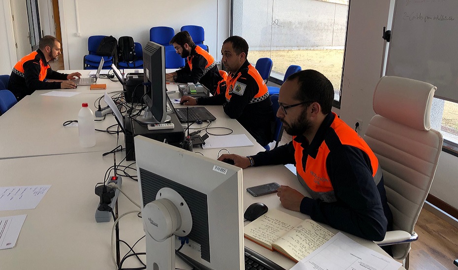 IespaJunta's tweet image. 📌Comenzamos 2-3 abril las prácticas del curso &quot;Formación Básica Voluntariado PCivil&quot; para Sevilla, Granada y Huelva. Dirígete a tu Agrupación para confirmar tus sesiones. #huevar #granada