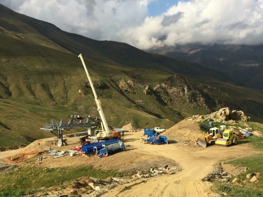 AragonStopjjoo's tweet photo. Ante el despropósito económico, ecológico y social de la candidatura de los #JJOO en el Pirineo, lanzamos desde Aragón esta plataforma que aglutina vecinos/as y colectivos contra de macroproyecto.

Iremos informando de acciones, charlas y eventos.
¡Por nuestro futuro! #StopJJOO https://t.co/eZG0qI5cna