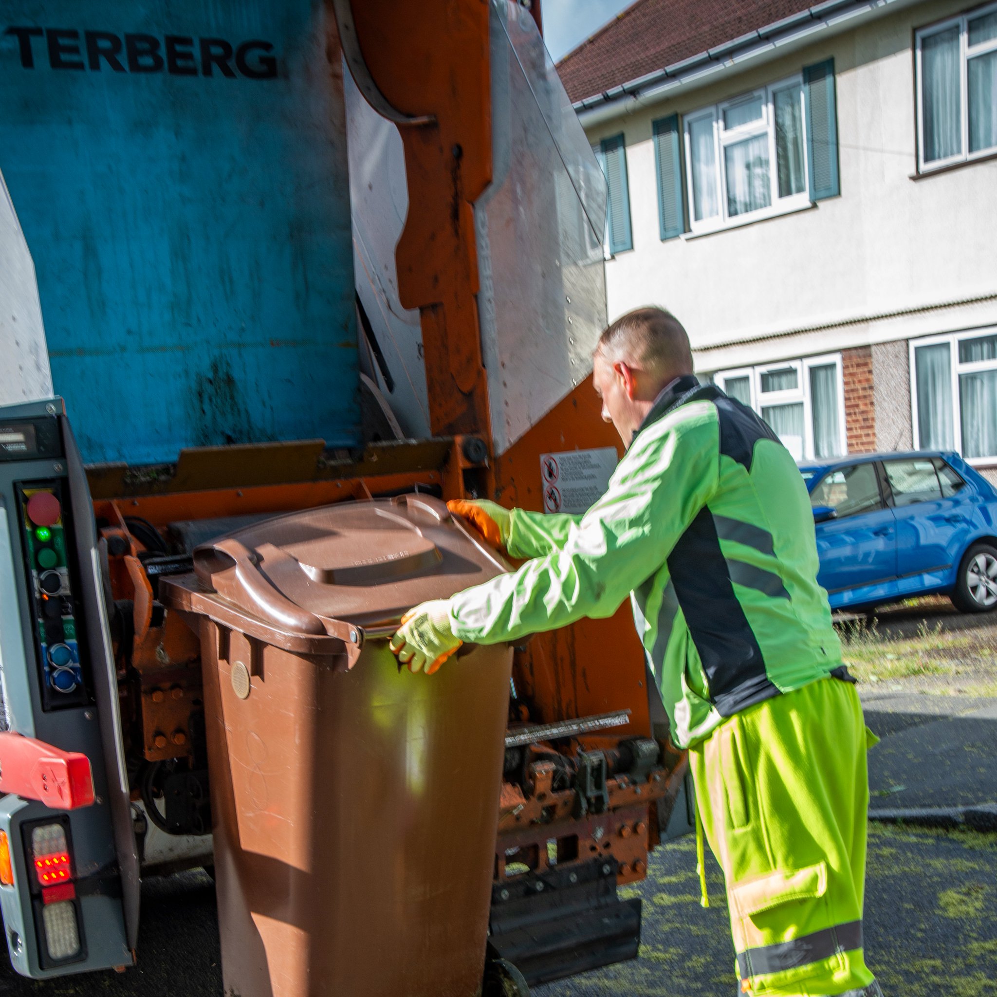 Harrow Council on Twitter "🍃🍀🌿 Subscribed to garden waste? Your