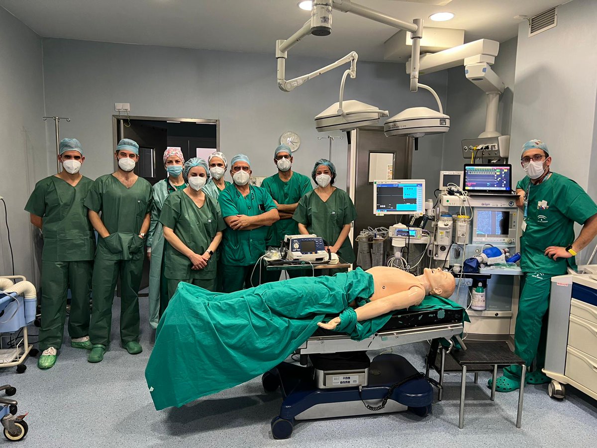 aaearanestesia's tweet photo. Curso Soporte Vital Avanzado, formación gestionada por la AAEAR, con acreditacion de SEDAR Y ERC (european resucitation council)
Desde Hospital Virgen de la Victoria Malaga con participantes de Malaga, Huelva y Almeria https://t.co/DrvDtOiIIH