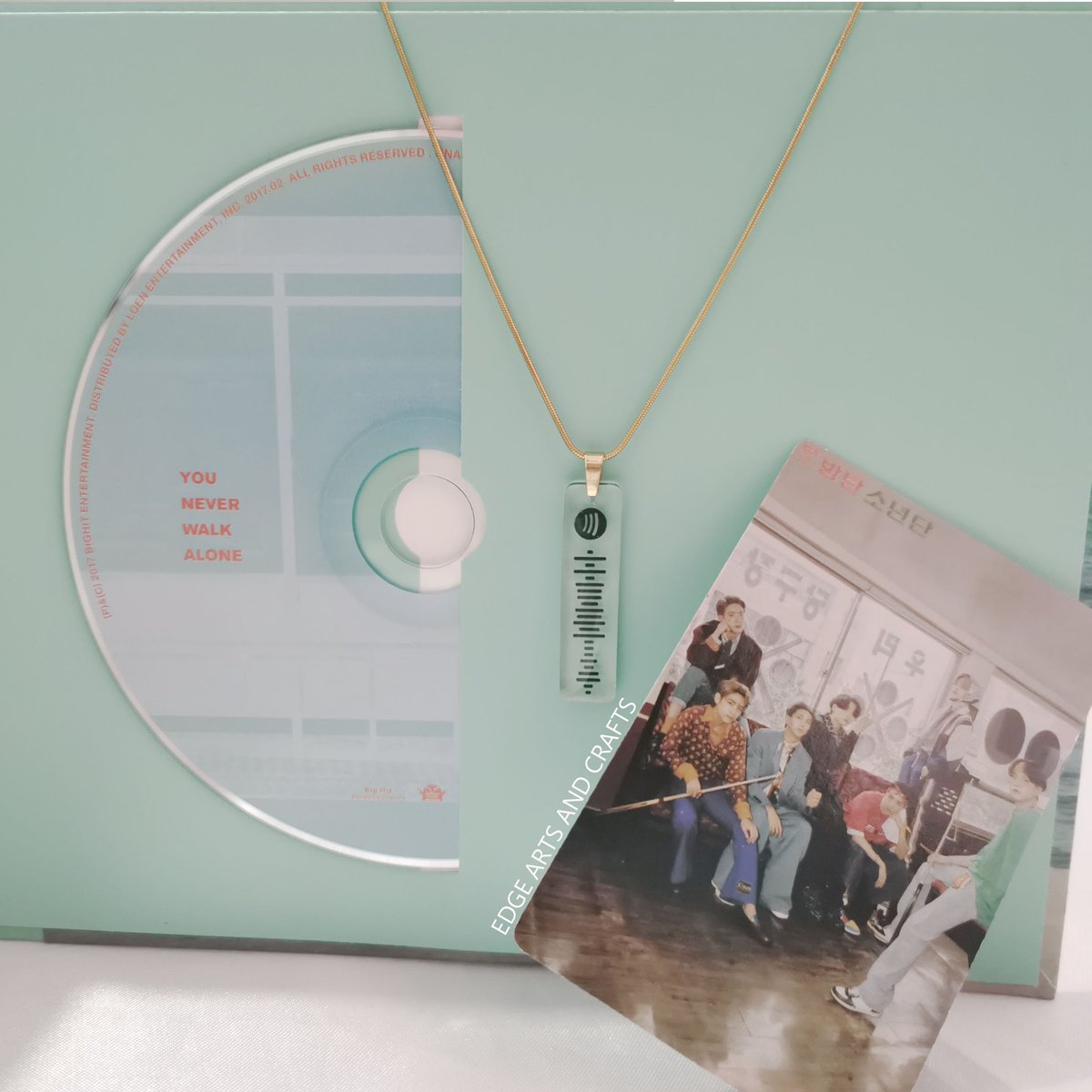 edgeaac's tweet photo. BTS Spotify Necklace

https://t.co/MIf2uNlDpn
https://t.co/MIf2uNlDpn
https://t.co/MIf2uNlDpn

#BTSARMY #BTS #ARMY @bts_bighit @BTS_twt https://t.co/f4qOaHk25Z