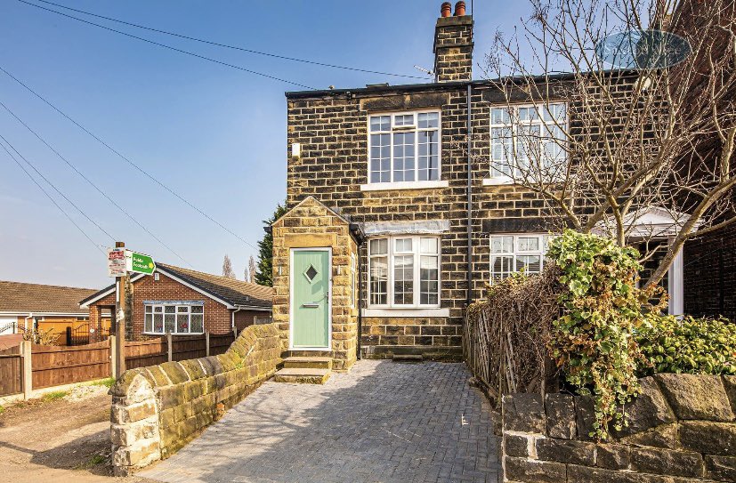 SaxtonMeeUK's tweet photo. 🏡 ARE YOU LOOKING FOR A 3 BED SEMI DETACHED PROPERTY 
*We have three on offer this week at the Hillsborough office*
📍Cross Hill Ecclesfield GP £240k-£250k
📍Grove Avenue, Wadsley GP £280k-£290k
📍Bignor Road, Wadsley Bridge GP £180k-£190k
☎️ 01142316055 to book a viewing https://t.co/uzAagg7HOQ