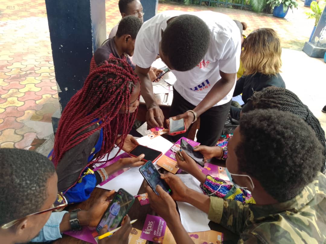 grace_ngumba's tweet photo. #HapprningNow: une fois le numéro de nurse nisa enregistré, allez sur WhatsApp et écrivez "Menu".
Nurse nisa vous donnera des indications qui vous permettront d'obtenir des informations dont vous avez besoin.
#YouthSprint
@MakokiYaMwasi 
@NLkinbrazza https://t.co/ko9sUlYupY