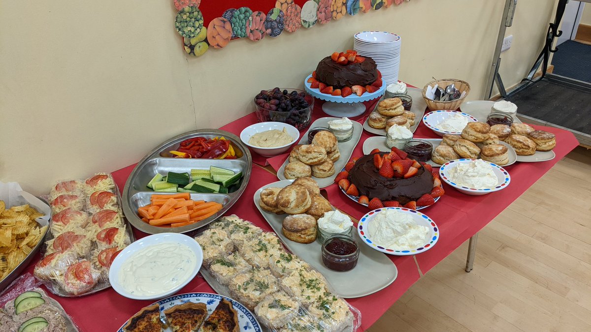 Little_Gonerby's tweet photo. Wow! Thanks to our amazing kitchen team Marie and Adele for creating this incredible lunch as a thank you to our team for all their hard work! https://t.co/LEAi4AgdiX