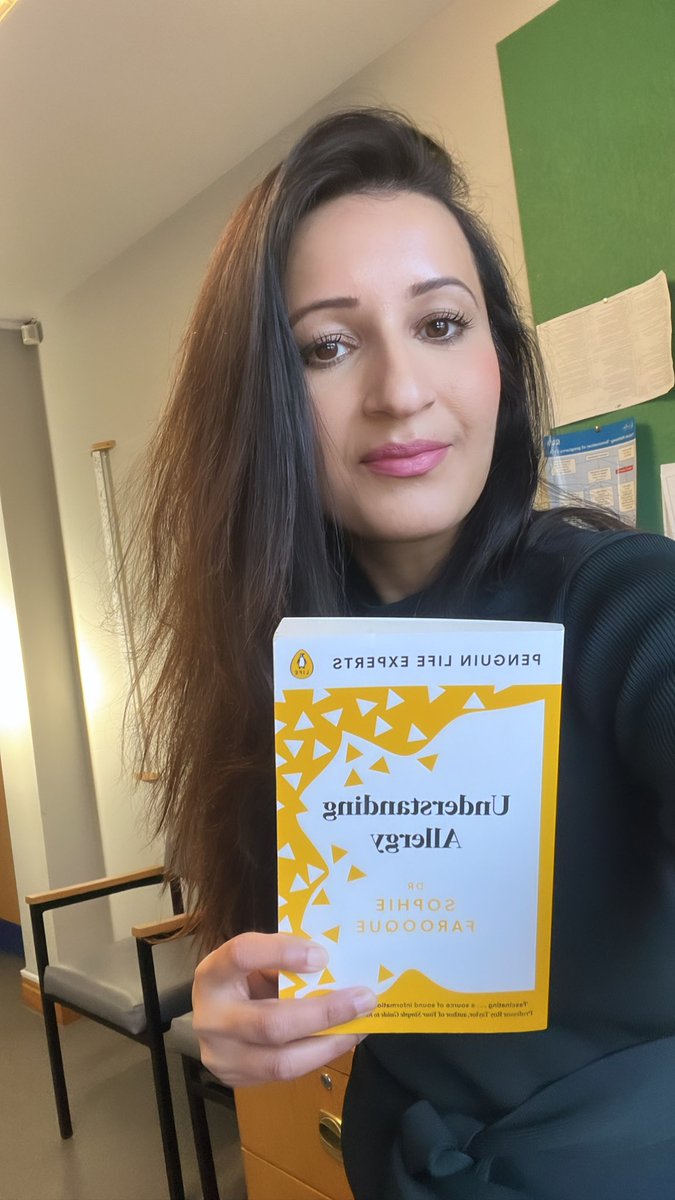 SamaraAfzal's tweet photo. Grateful to receive my copy of #UnderstandingAllergy .. fantastically written by @LondonAllergy & can be read by clinicians or by patients with allergies..Im learning lots of new things about my hay fever..hopefully no more sneezing on the cricket pitch this summer! https://t.co/V8EMWdyOCS