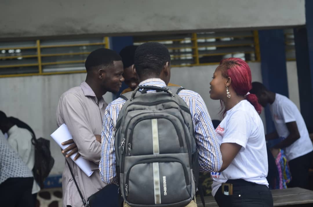 IsraelRophi's tweet photo. #HappeningNow: sensibilisation sur le protocole de Maputo, le SCAF et le chatbot nurse nisa auprès des jeunes en milieu universitaire.
#YouthSprint
@MakokiYaMwasi 
@NLkinbrazza @IpasOrg https://t.co/35dpVg2BqX