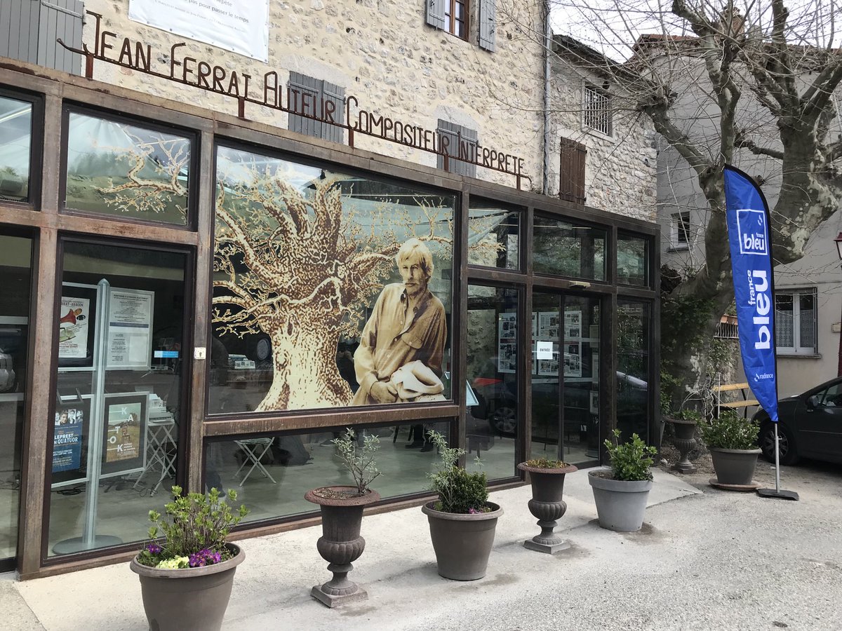 icidromeardeche's tweet photo. L’émission Ma France est au pays de Jean Ferrat ce vendredi #Ardèche ⁦@francebleu⁩ ⁦@WendyBouchard⁩ jusqu’à 14h https://t.co/4UUXVdFpRf