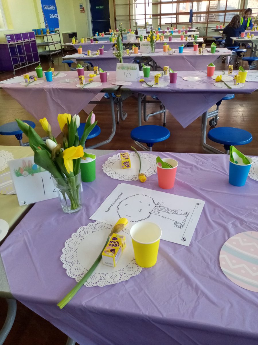 woodcoteptfa's tweet photo. The PTFA had lots of fun setting up and joining in with The Family Easter Dinner last night! Lovely to see so many families in school again!🐣 https://t.co/5wqGZOvCpW